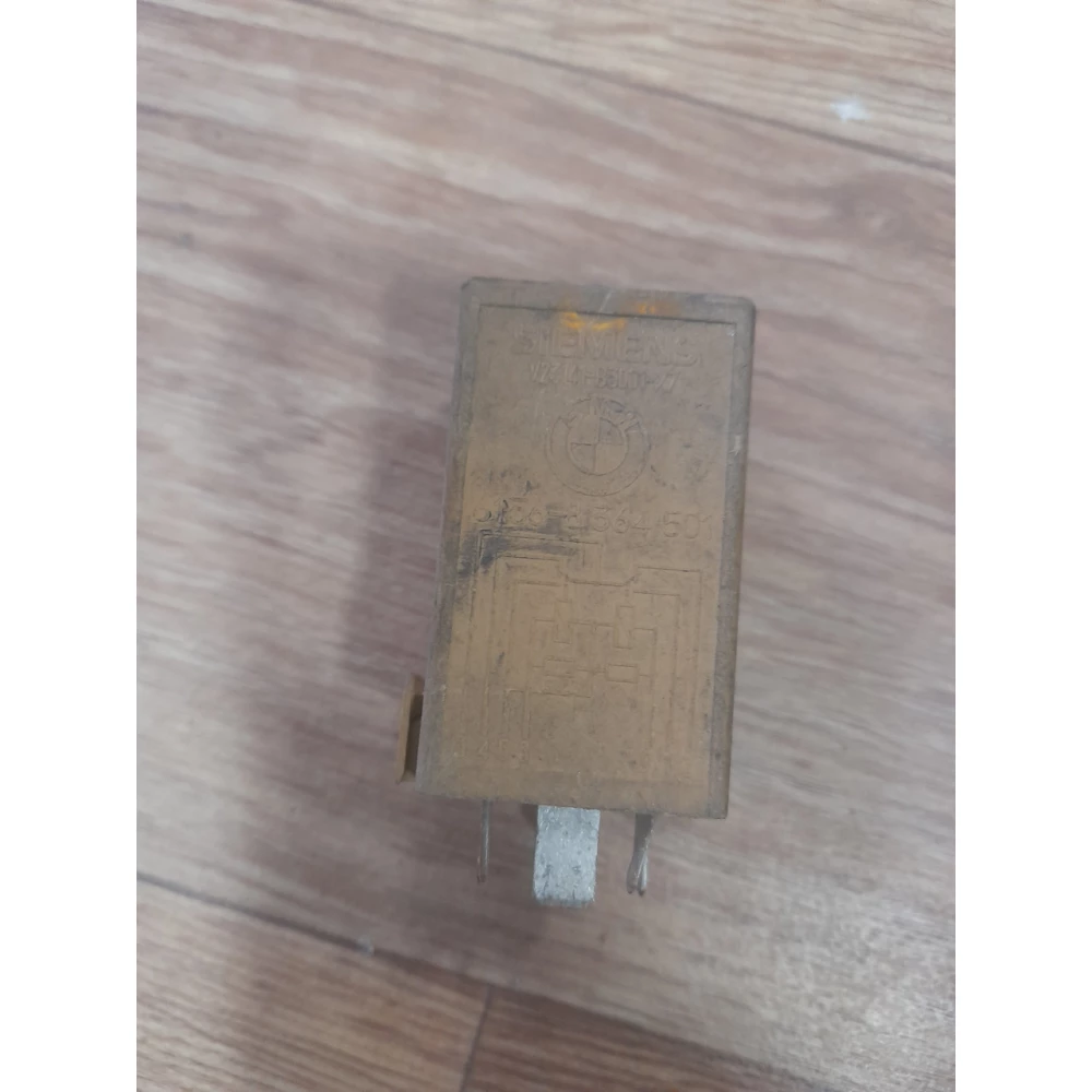 61368364501 реле дворников  Bmw E39