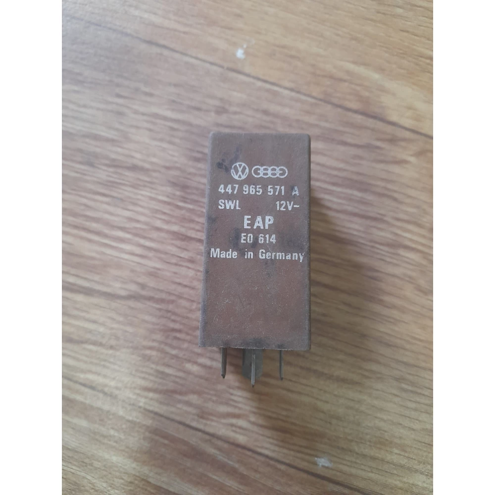 447965571a реле водяного насоса Volkswagen