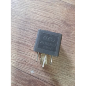 Изображение товара -  443951253j реле вентилятора охлаждения Vw Passat B3