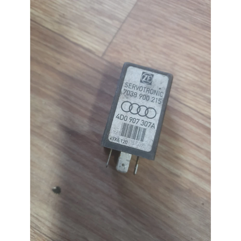 4d0907307a реле servotronic Audi A6C5