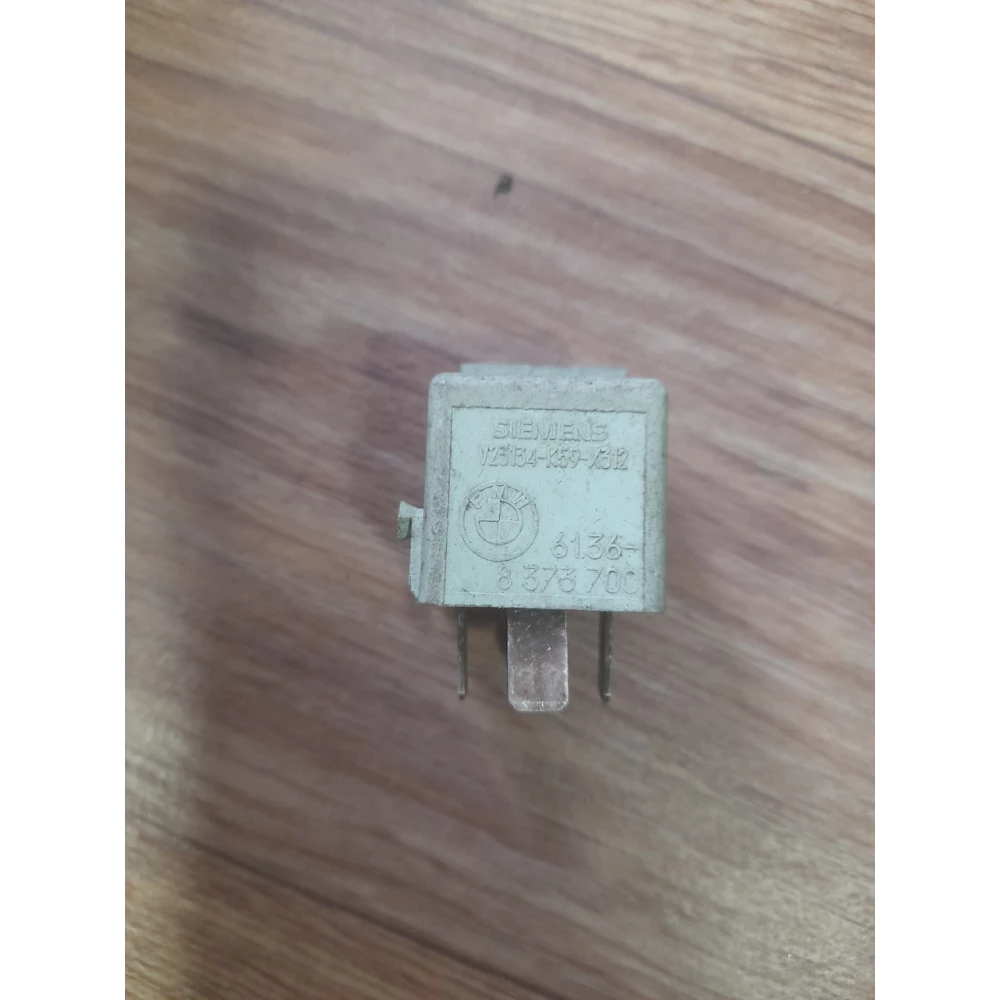 61368373700 реле поворотов  Bmw