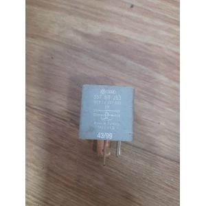 Изображение товара -  357911253 реле свечей накала Vw Passat B4