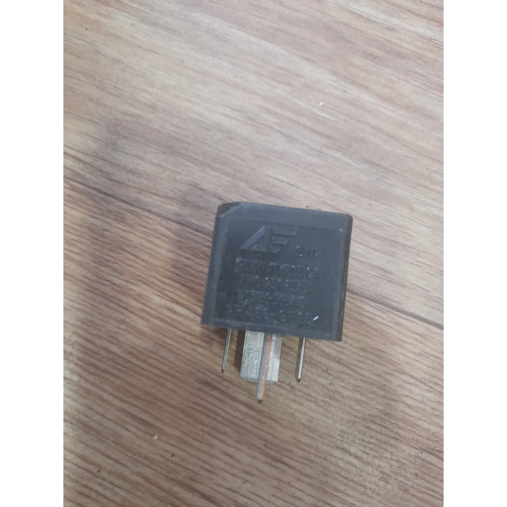 7m0951253a реле вентилятора Volkswagen