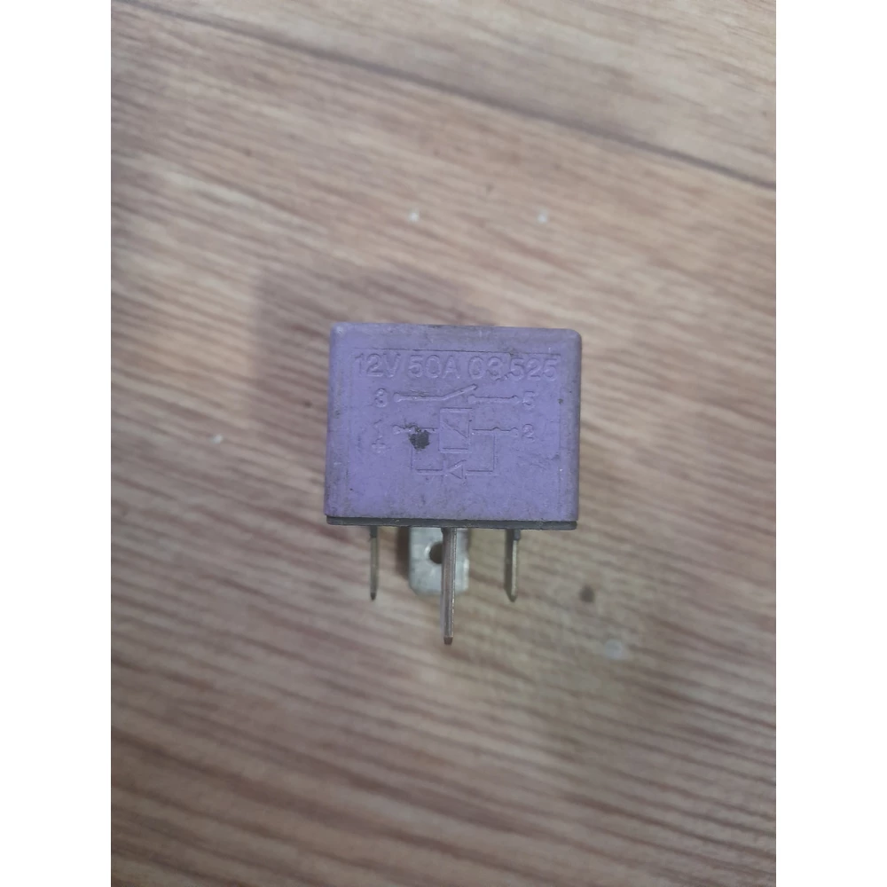 12v50a03525 реле вентилятора  Рено Клио