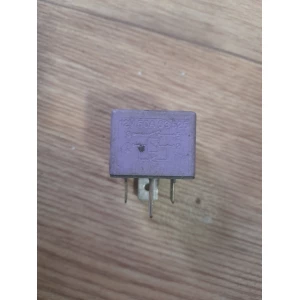 Изображение товара -  12v50a03525 реле вентилятора  Рено Клио