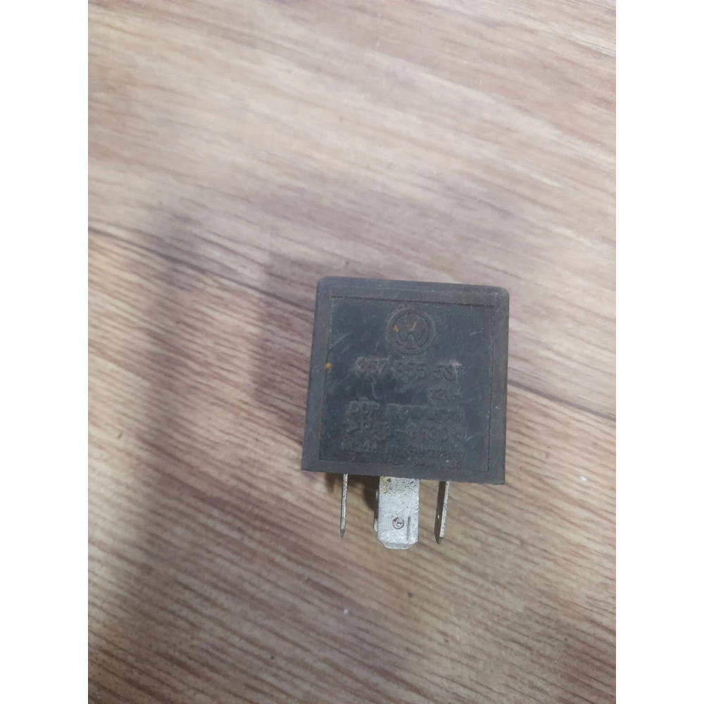 357955531 реле дворников  Vw Golf 3