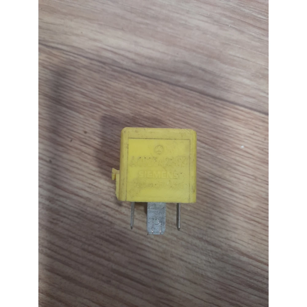 A0025421419 реле пневматичного компресора  Mercedes-Benz w210