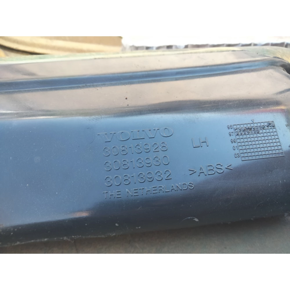 Карта двери задней левой Volvo v40 (1995-2004) 30813928