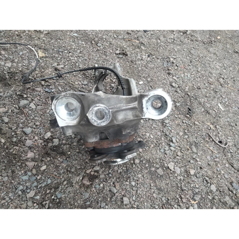 L6878609-02 ступица передняя левая  с подшипником BMW 3 G20