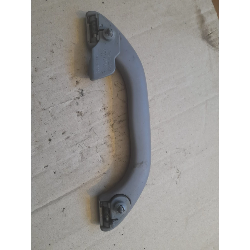 8d0857607a задняя левая ручка Ауди А4В5