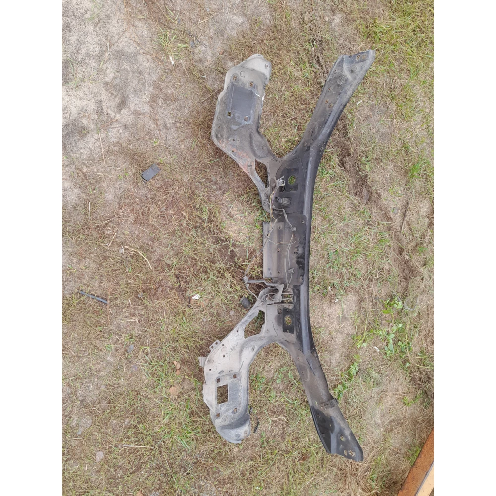 Передний телевизор Rover75