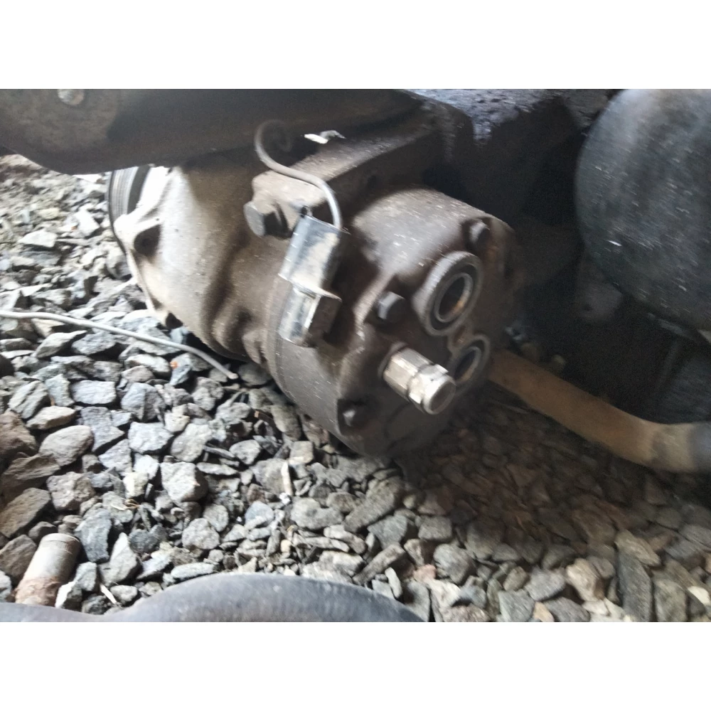 Компрессор кондиционера VOLVO V40 S40 1.9 TD F8T