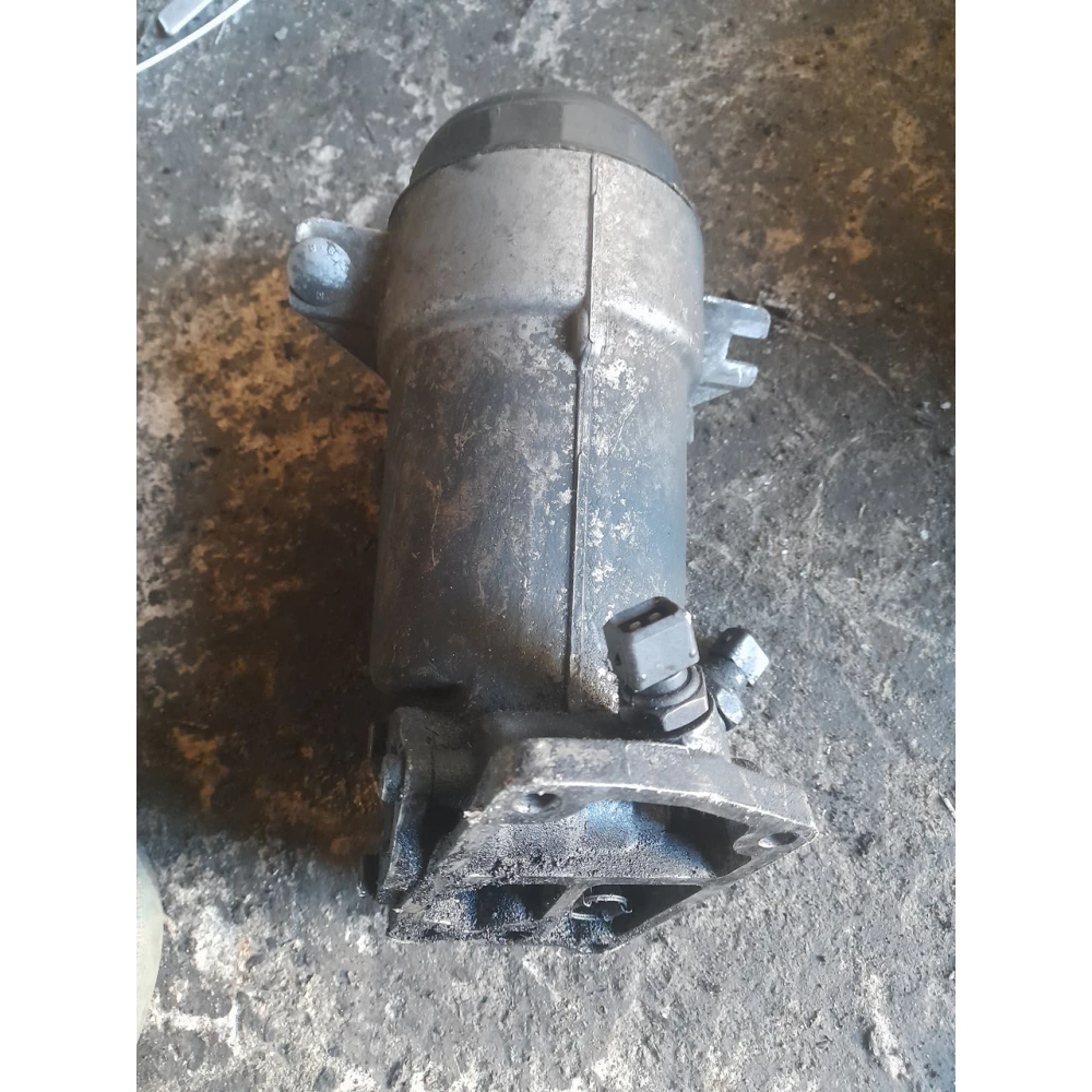 2243259

 корпус масляного фильтра BMW E39 2.5