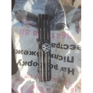 Изображение товара -  321853653Nрешотка  радиатора Vw Passat B2