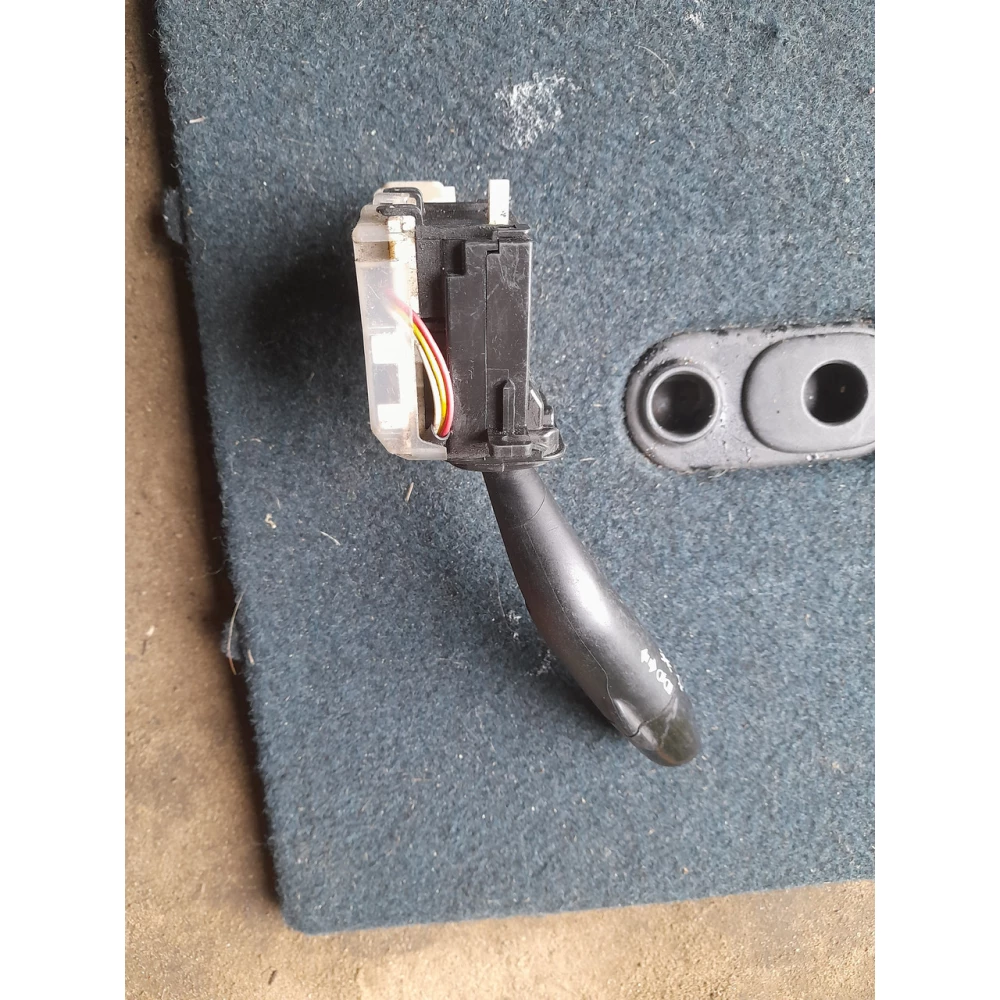 Переключатель поворотов Mazda 6