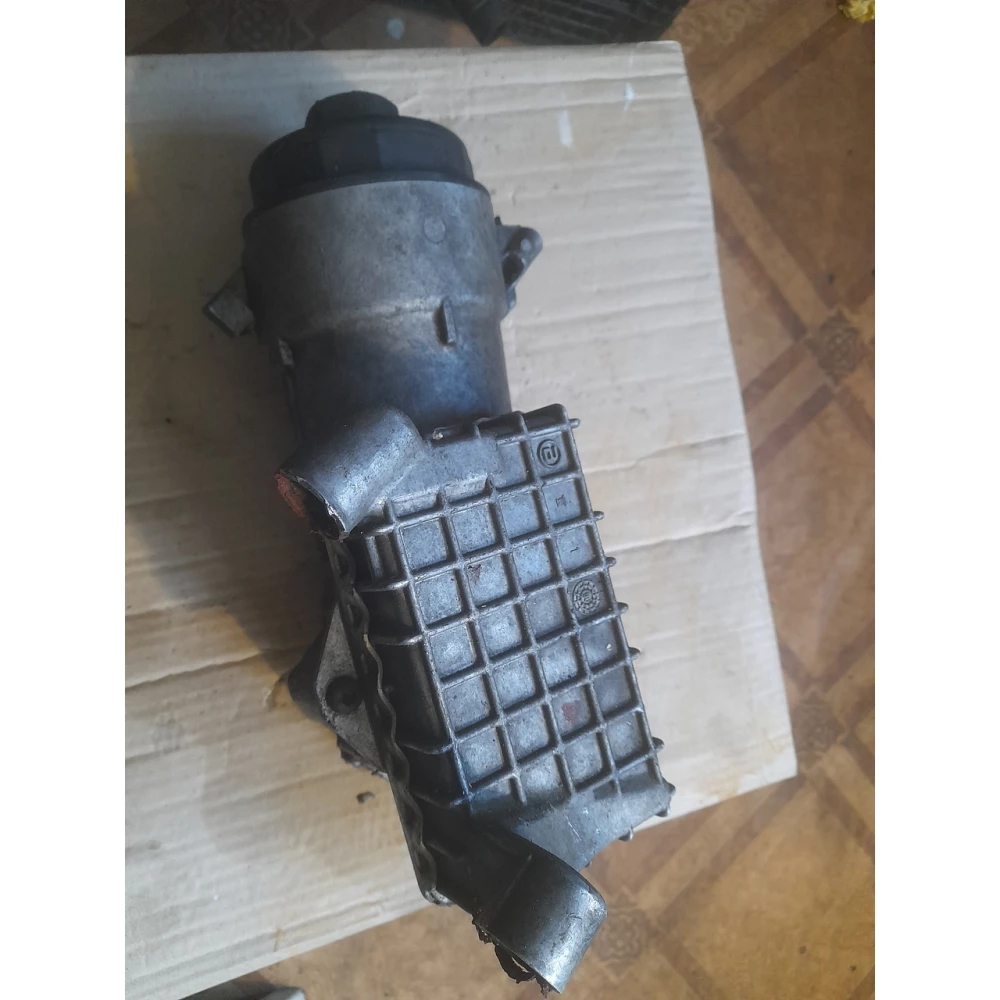 A6061800510 кронштейн  масляного  фильтра Mercedes-Benz w210 2.2