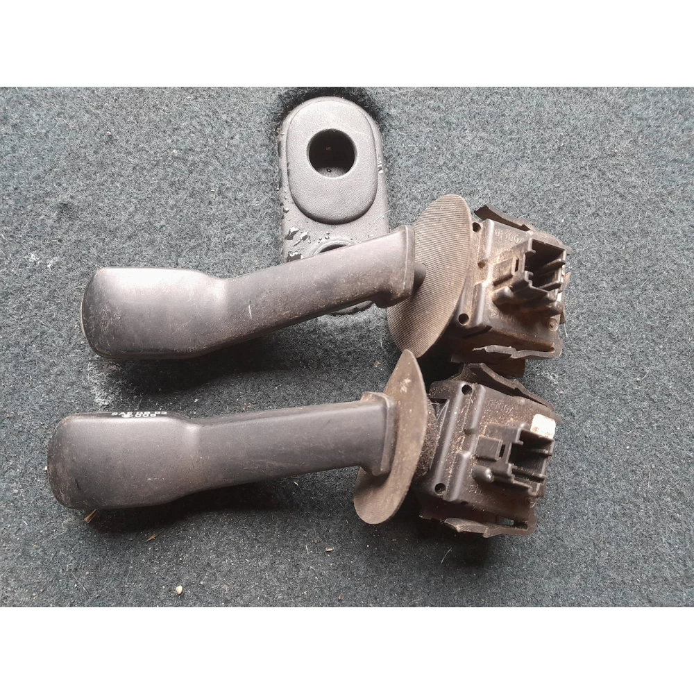 Переключатель поворотов BMW E39 8352172