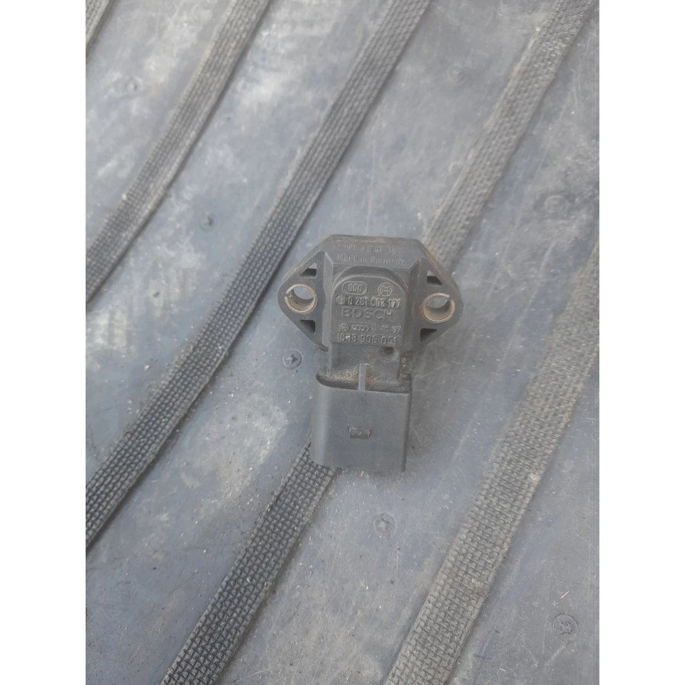 038906051 датчик наддува Vw Golf 4