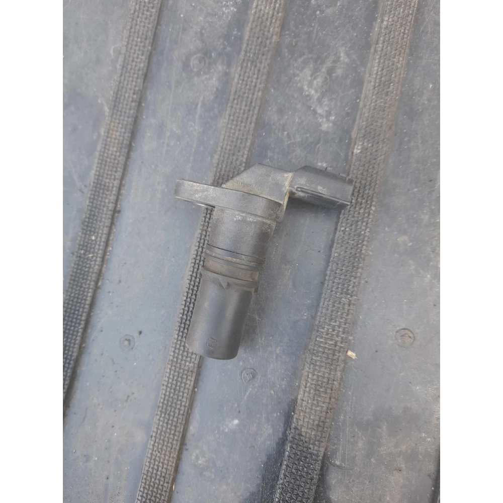 82008852094 датчик  положения  вала Renault