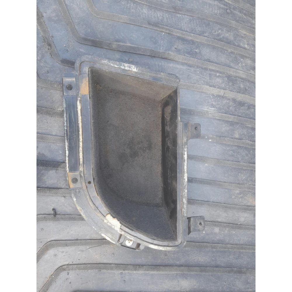 81596380 правый  ящик Bmw e39