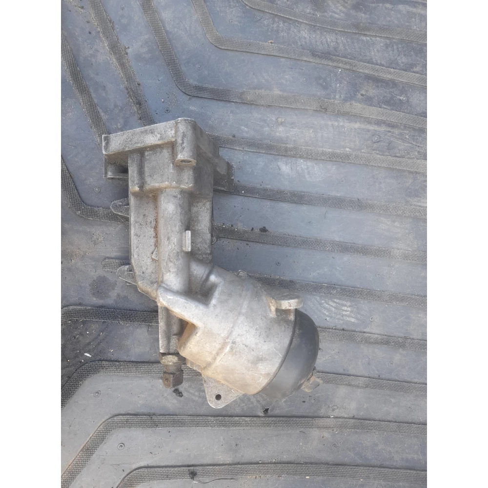 323073 корпус масляного  фильтра BMW E39 3.0