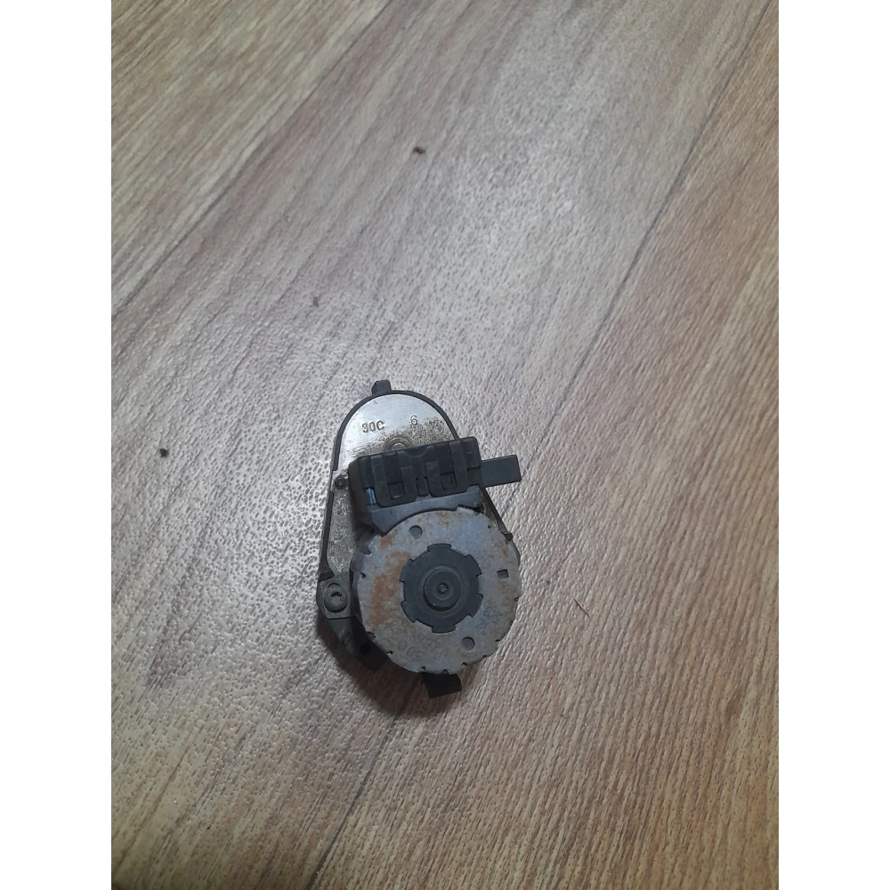Привод заслонки печки BMW e39