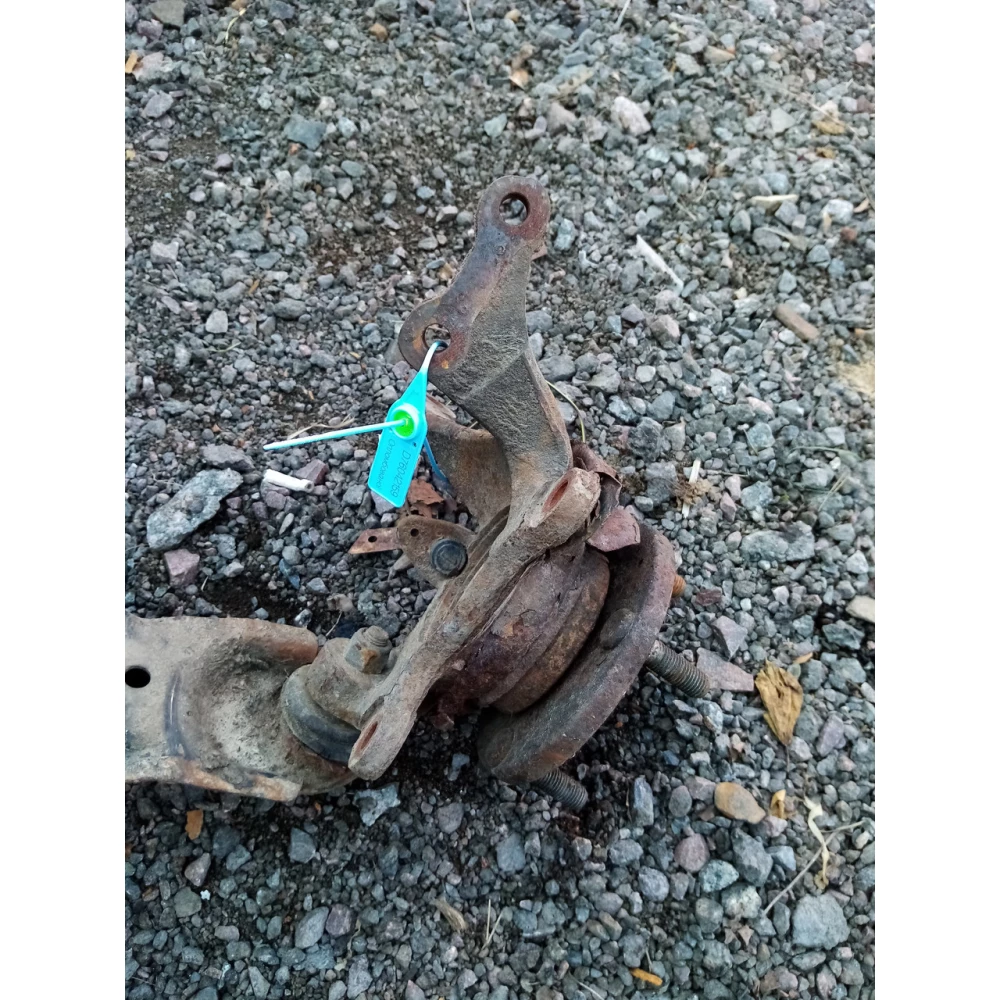 Поворотный кулак, цапфа левая Hyundai Elantra XD