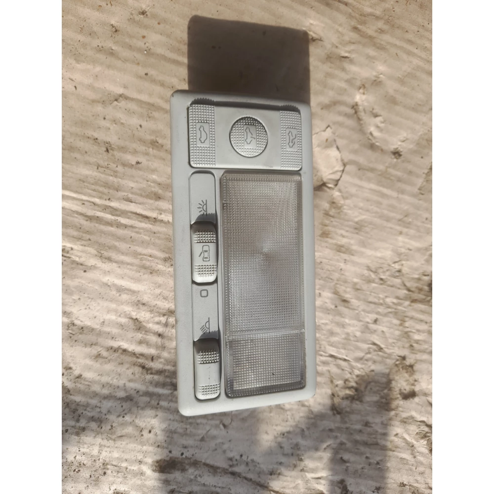 7M0947105  плафон  подсветки салона Vw Sharan