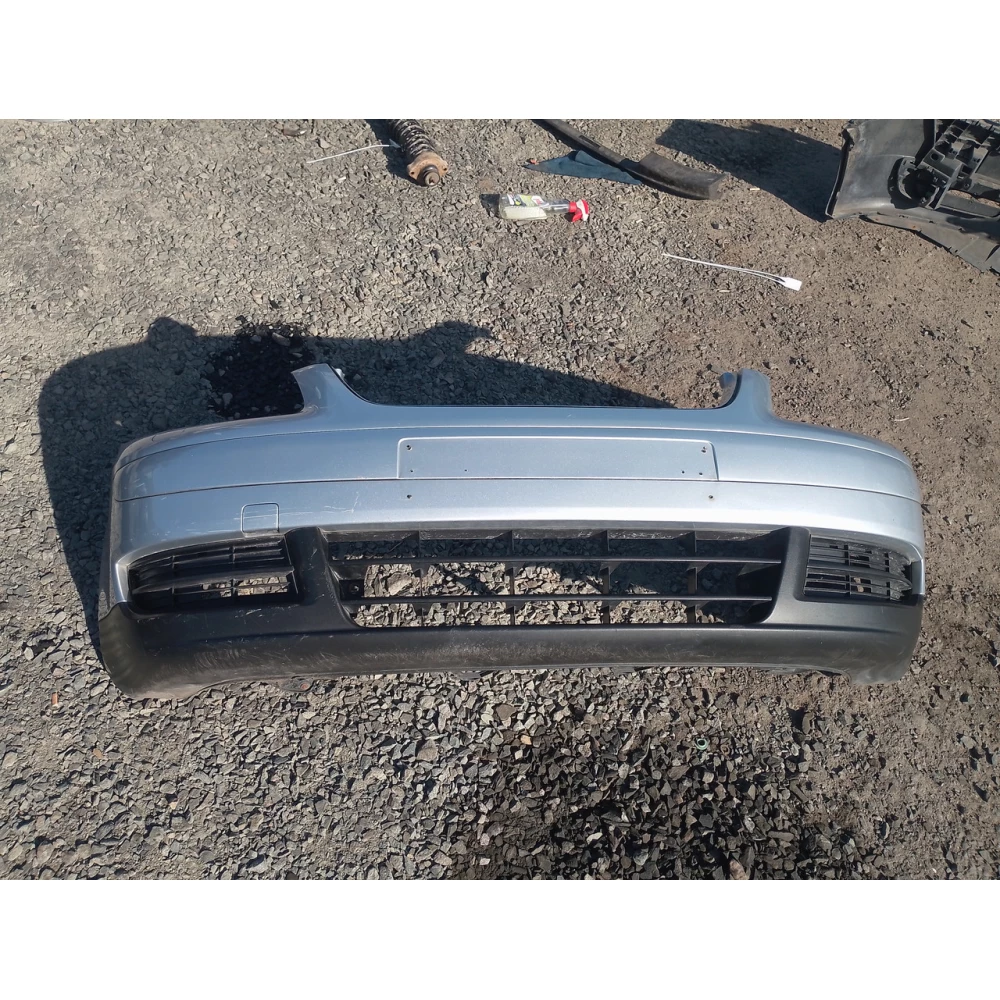 1T0807221 передній бампер Volkswagen Touran (2003-2006) з омивачами фар