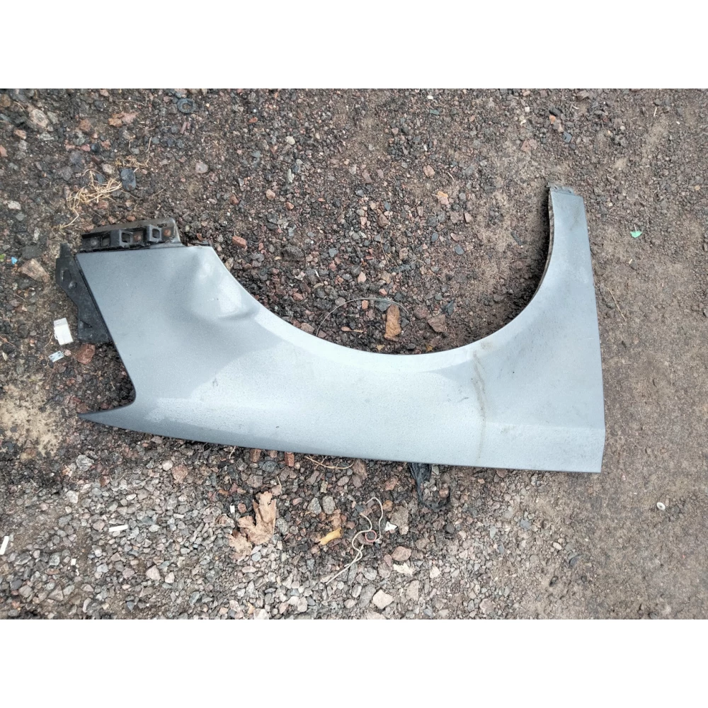 3C0821022 Крило переднє праве на Пассат Б6