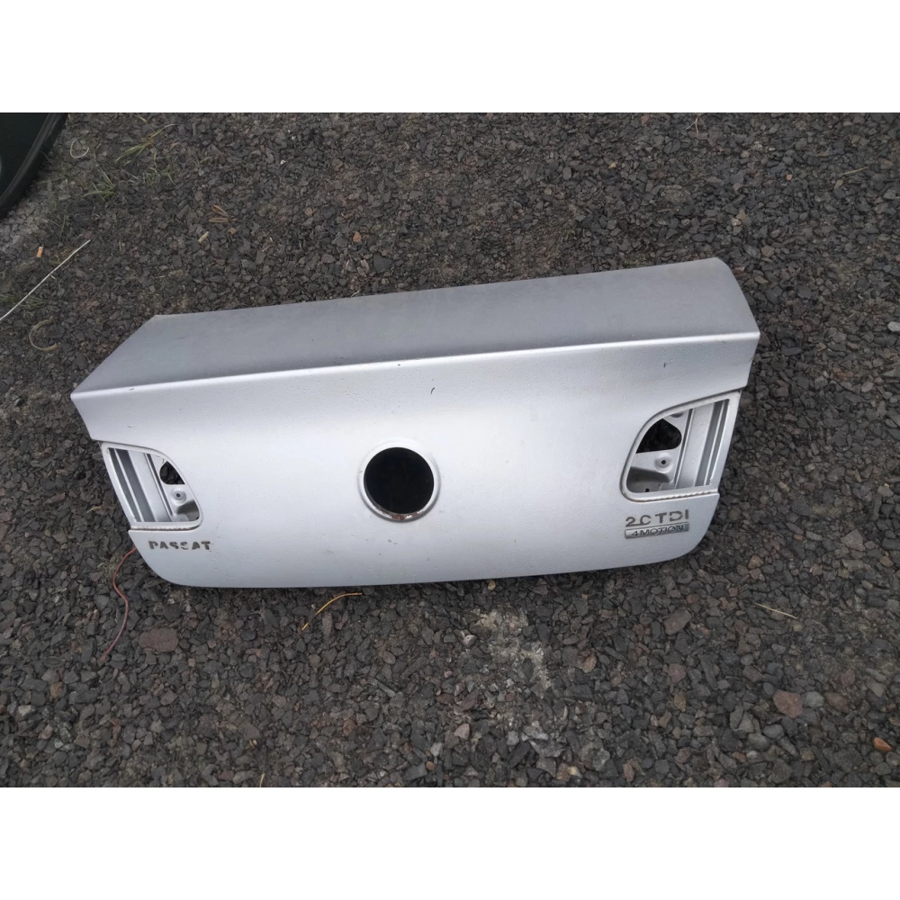 3С5827025H Кришка багажника Vw Passat B6 седан