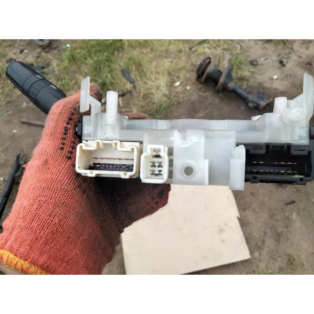 Подрулевой переключатель поворотов у зборе Subaru Legacy Outback 3 BP 2003-2009