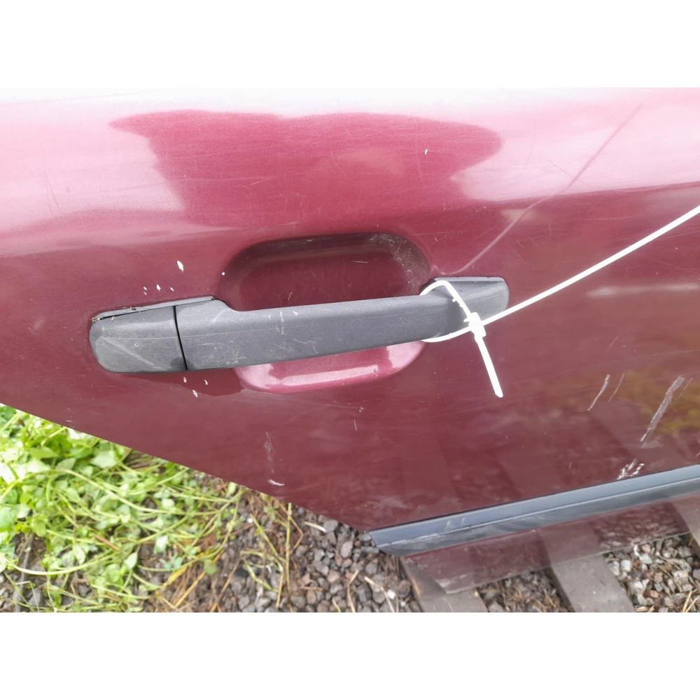 Задняя правая  наружняя ручка двери Mercedes-Benz w202