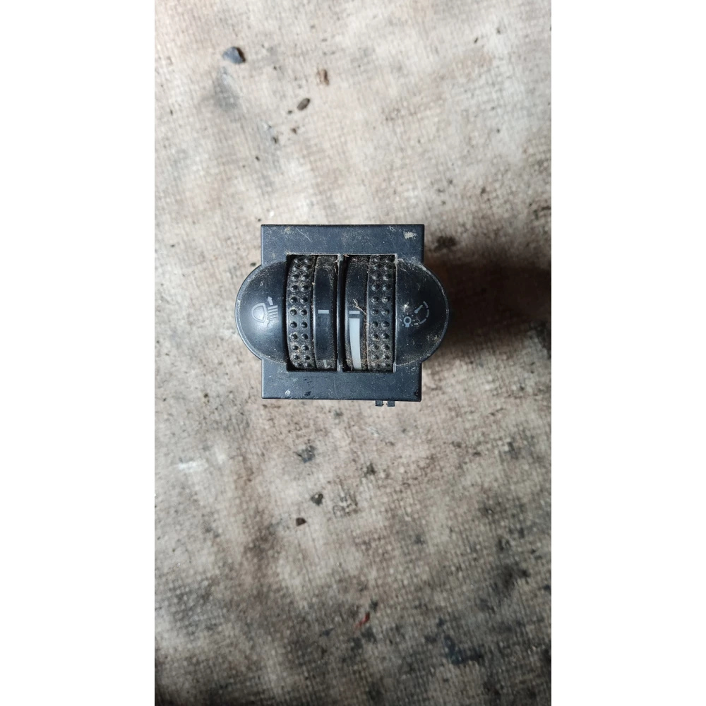 3b0941333 кнопка коректора фар VW Passat B6