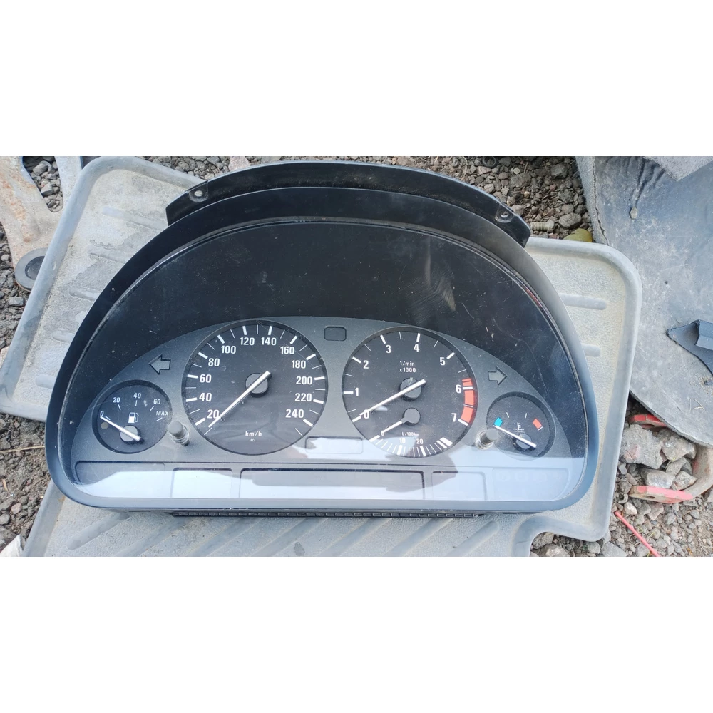 62119155809 приборная панель BMW X5