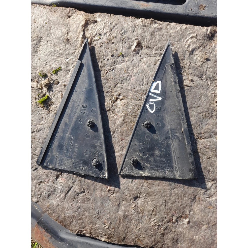 Комплект задних заглушок двери под карбон Opel Vectra B 90464358