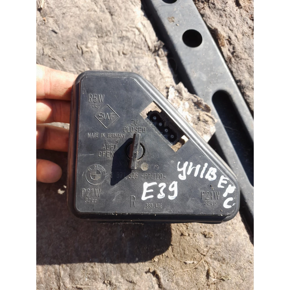 Плата заднего правого фонаря BMW e39 универсал