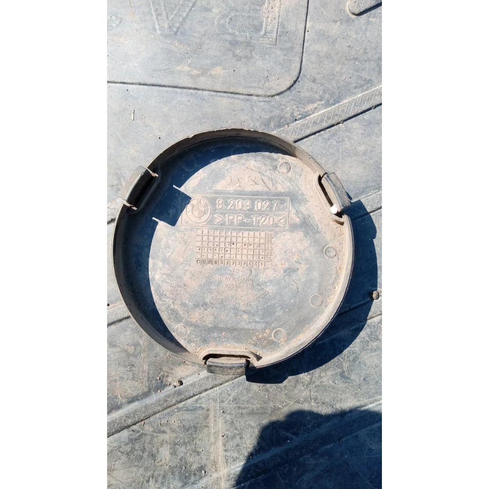 8209027 заглушка фари Bmw E39